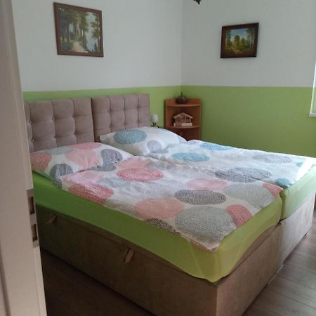 M&D Apartman Eger Bagian luar foto