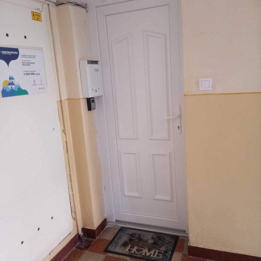 M&D Apartman Eger Bagian luar foto